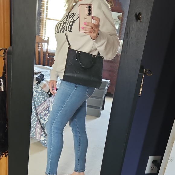 SOLD. Louis Vuitton On The Go PM - Picture 3 of 13